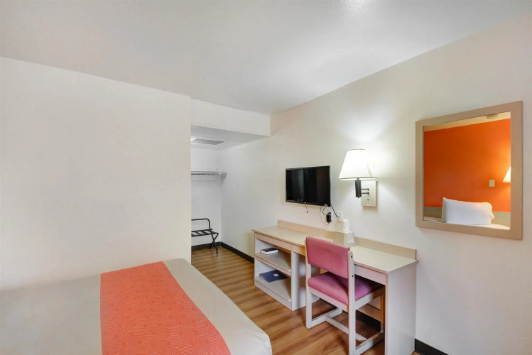 Motel 6 Wichita, KS