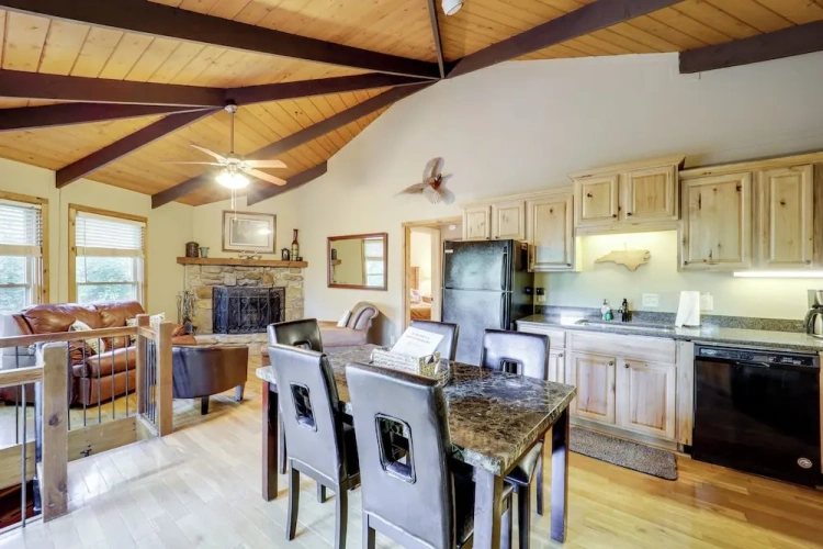3 Bedrooms Cottage