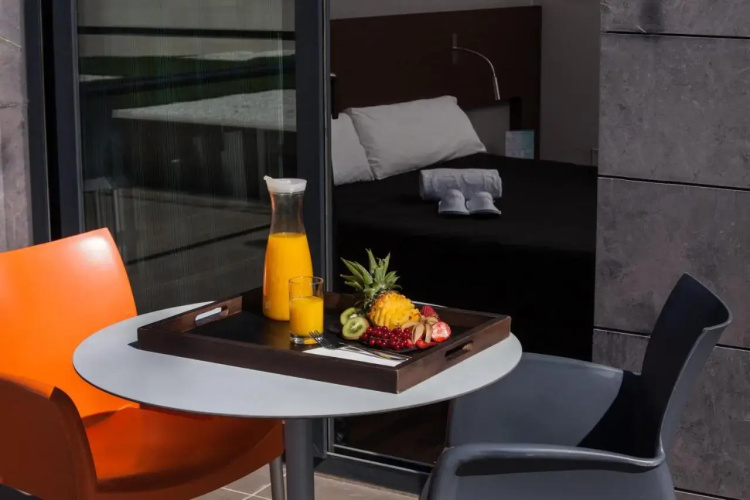 Hotel Tach Madrid Airport
