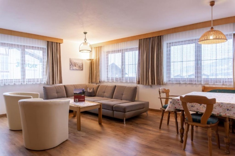 2 Bedrooms Apartment with balcony