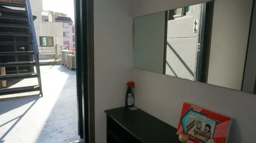 HI Guest House - Hostel