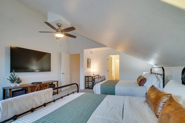 Mccall Vacation Rental w/ Private Balcony & Grill!