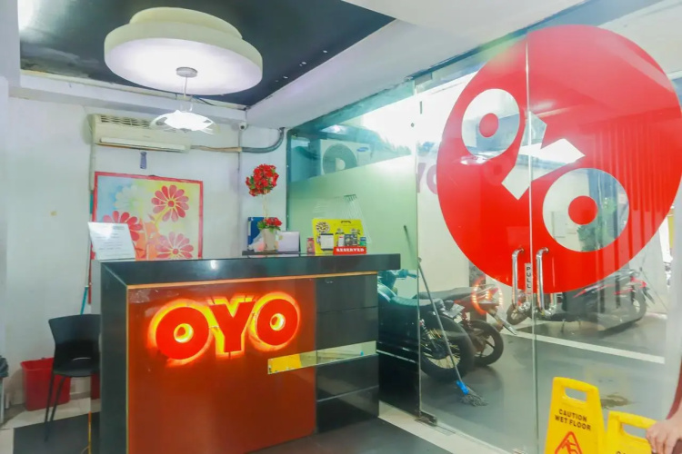 OYO Flagship 3563 New Mg Hotel