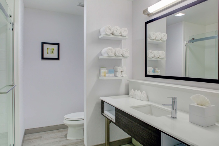 Hampton Inn & Suites by Hilton-Irvine/Orange County Airport, photo 10
