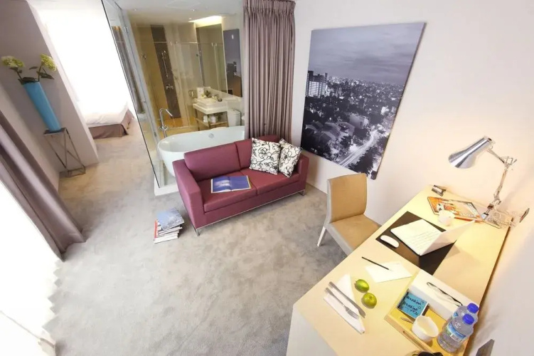 Day Plus Boutique Hotel