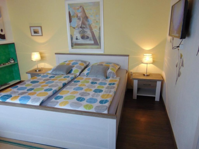 Standard Triple room