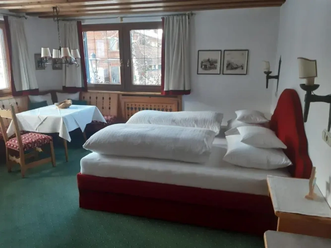 2 Bedrooms Apartment