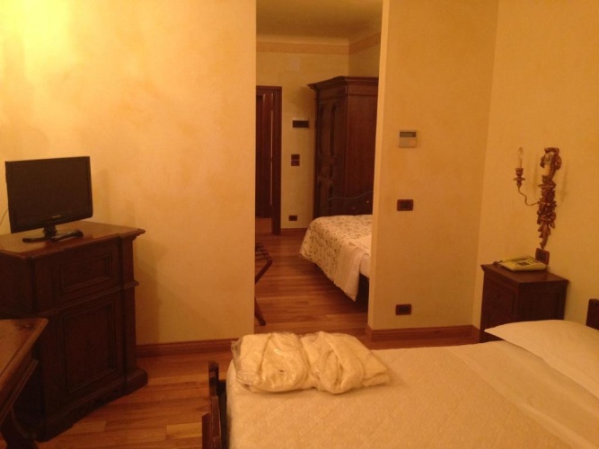 Standard Triple room