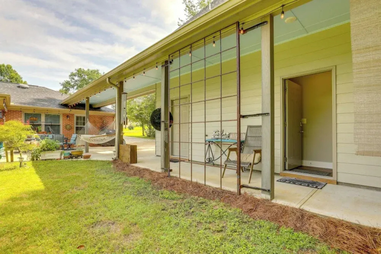 Cozy Covington Studio Rental Near Historic Square!