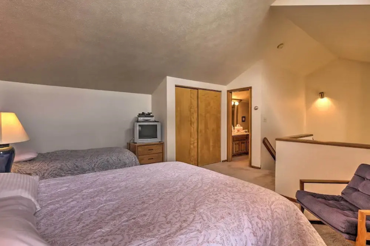 Resort Perks & Trail Access: Silverthorne Condo!