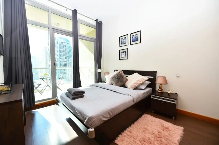 BBL - Stylish 1BR with balcony in Marina