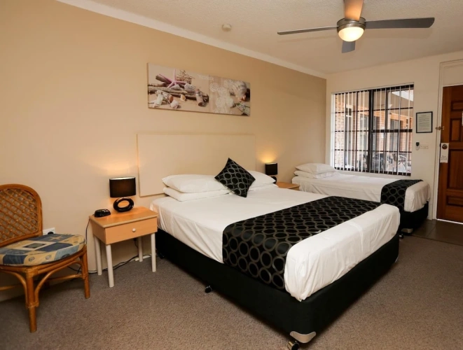 Standard Twin room with balcony