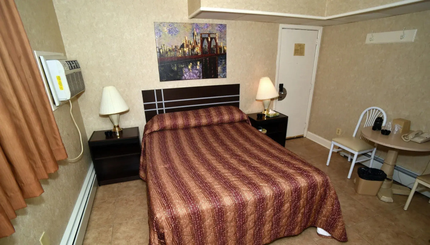 Swan Motel