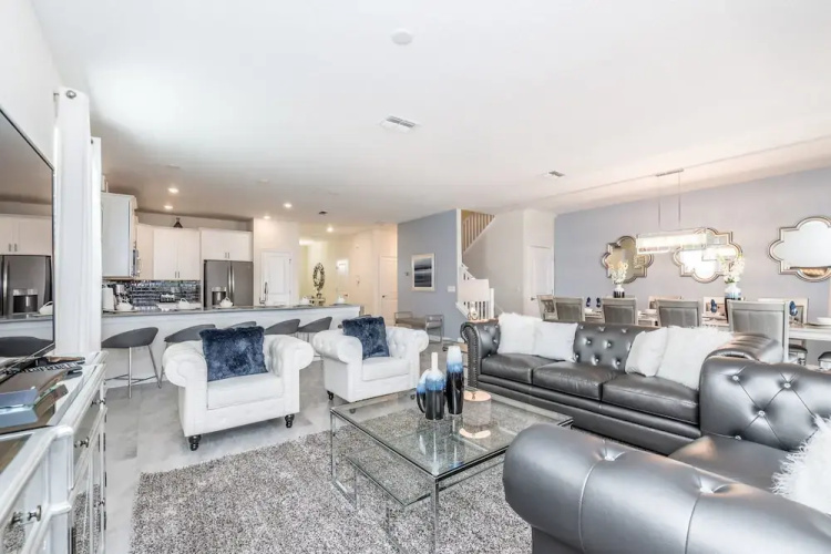 1662 Moonvalley Drive