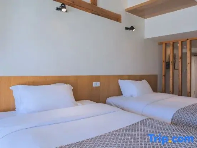 Family Suite with lake view