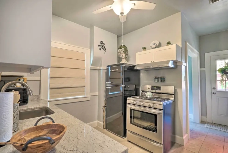 2 Bedrooms Cottage