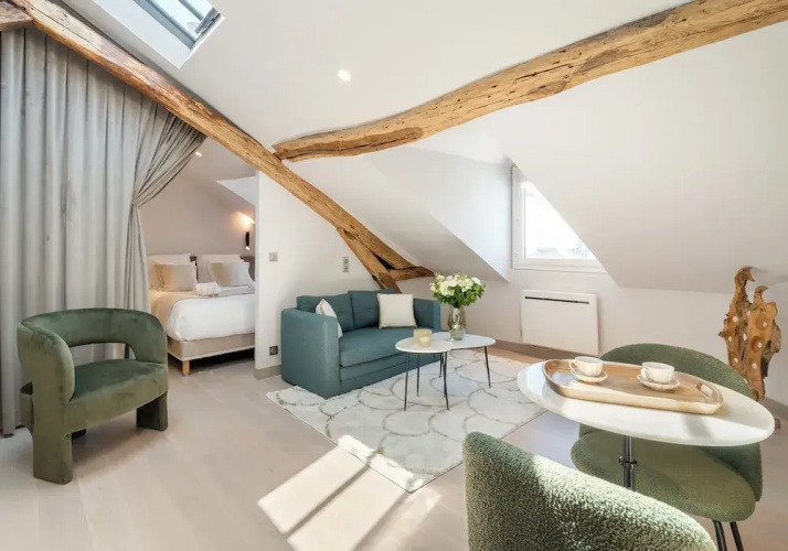 1537 Bourg Tibourg