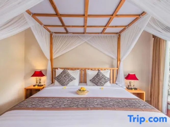 4 Bedrooms Villa