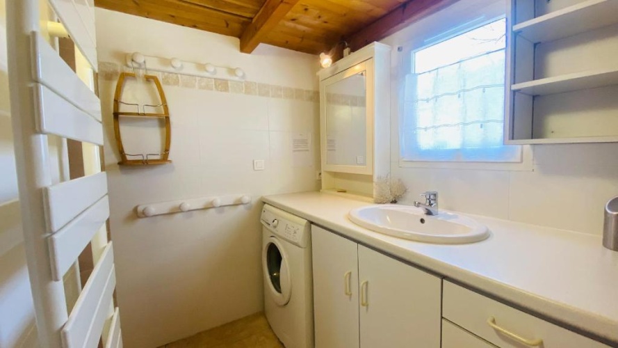 2 Bedrooms Cottage