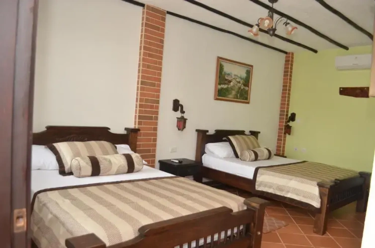 Standard Triple room