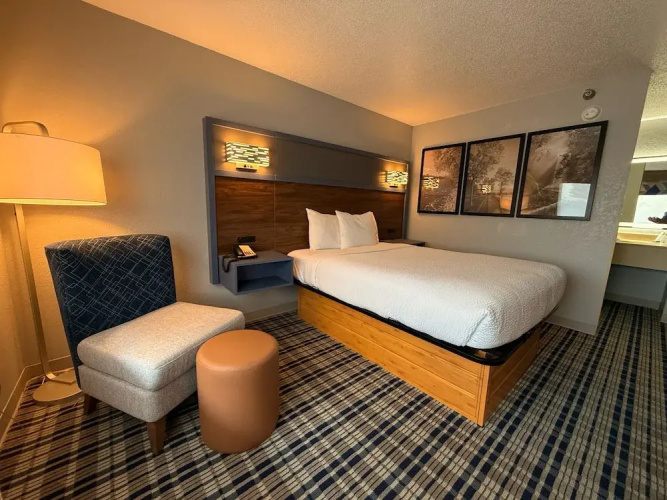 AmericInn Lodge & Suites Worthington