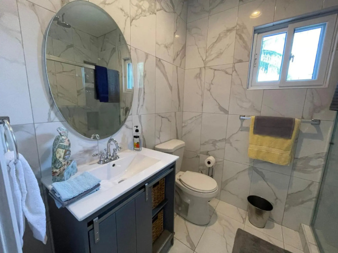 Nicole's Nest: Brand New Exquisite Studio Hideaway