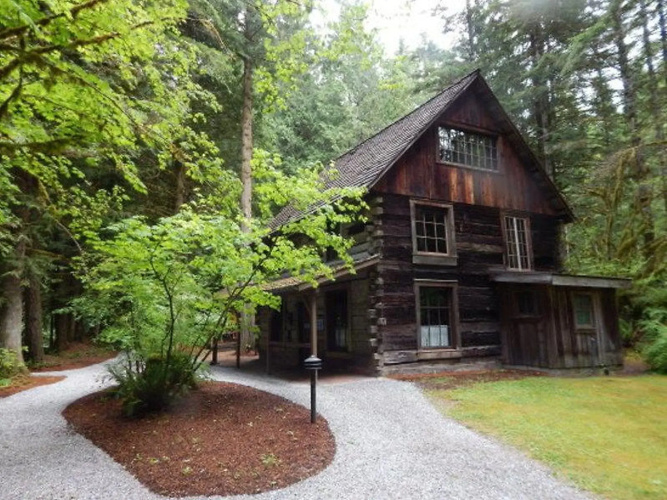 38SW Deluxe Townhouse Style Condo