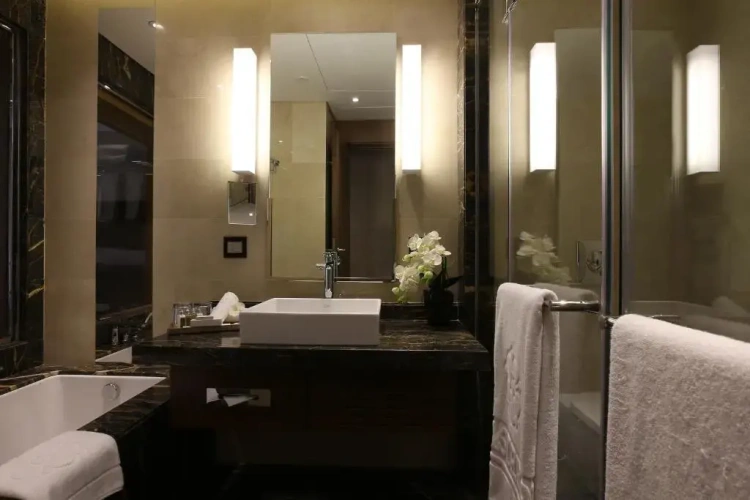 2 Bedrooms Family Suite with sea view