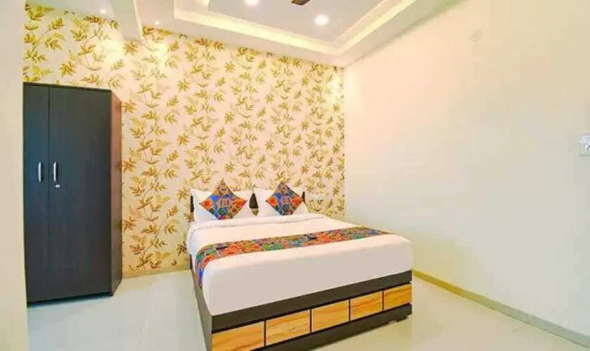 FabHotel Golden Heights