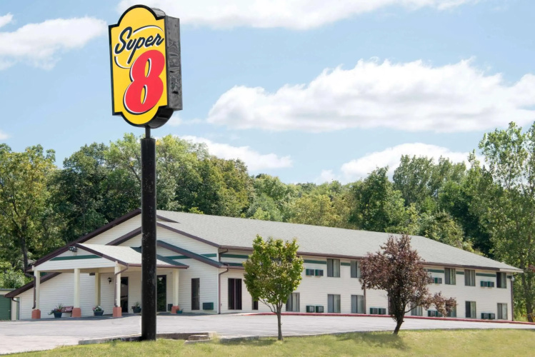 Super 8 By Wyndham Algona