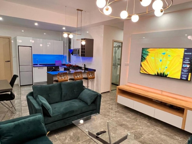 2 Bedrooms Apartment