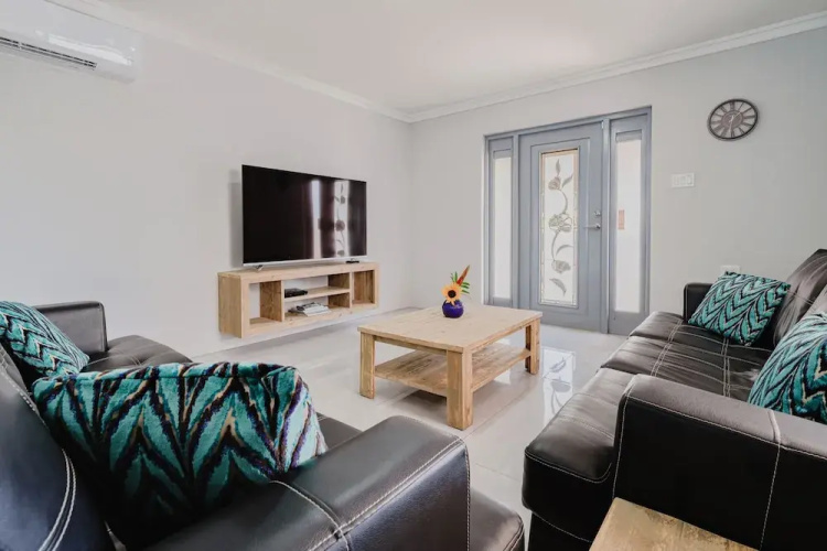 New Listing - Noord Villa With Private Pool
