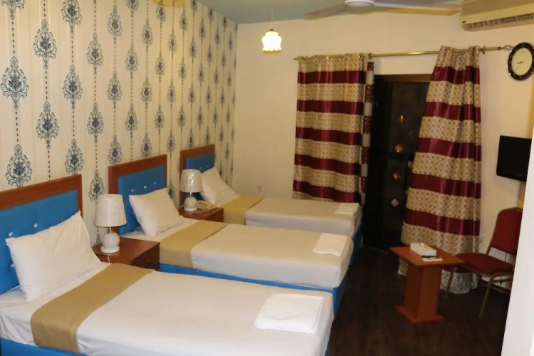 New Avon Hotel