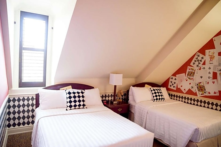 Quadruple Suite
