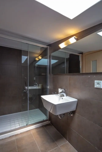 3 Bedrooms Apartment