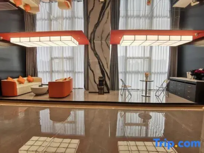 Max E-sports Hotel