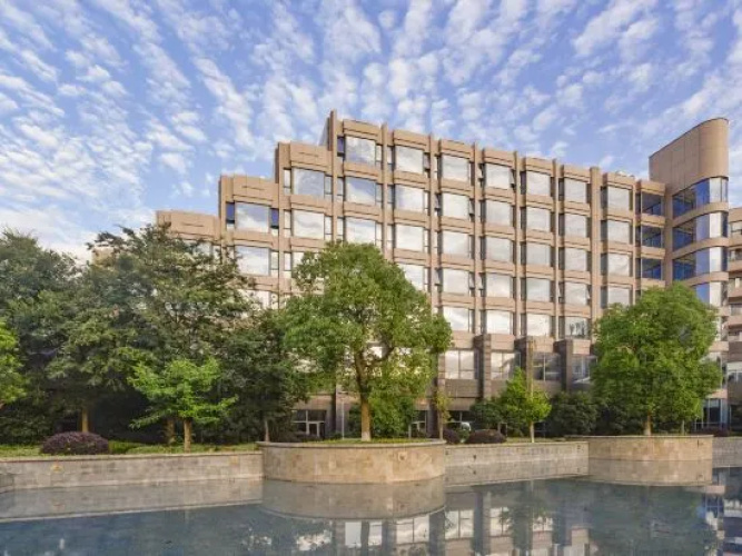 Sunstone Plaza Hotel
