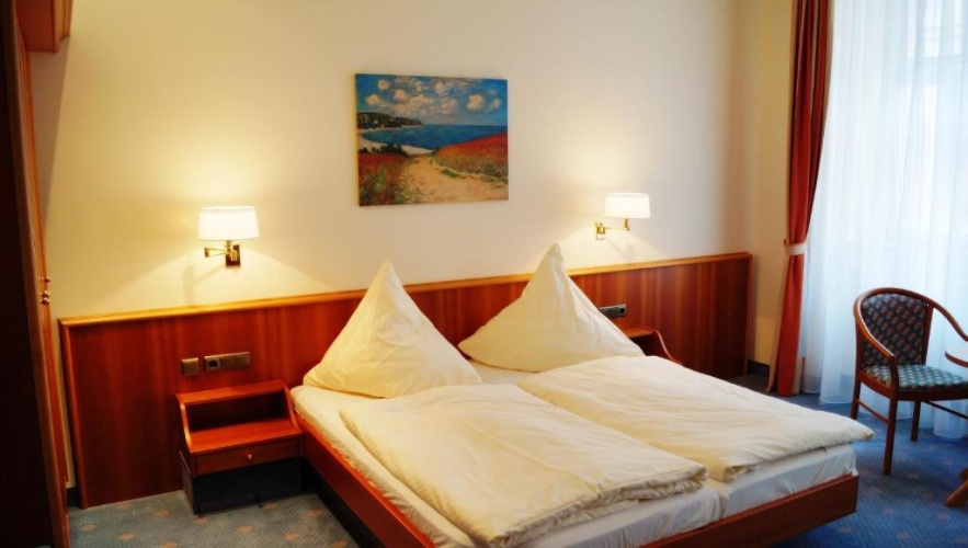 Standard Double room with view