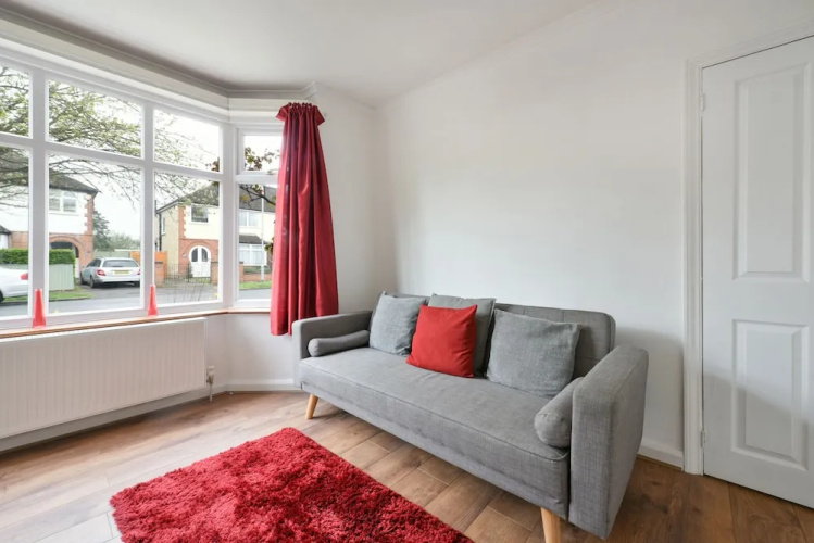 Dirac Lodge 4-bedroom House