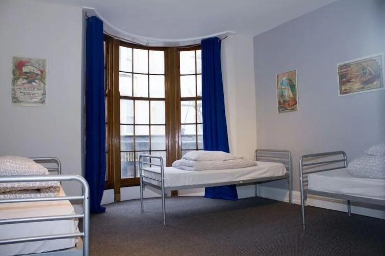 The Grapevine Seafront - Hostel