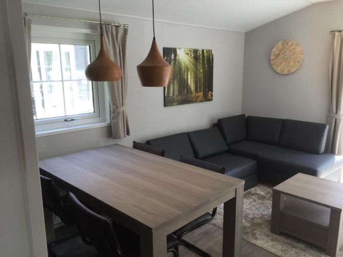 2 Bedrooms Chalet