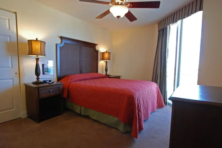 Bahama Sands 702