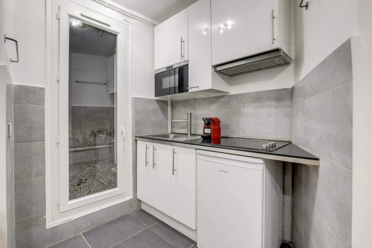Magnificent Apartment Near Republique - Image 6