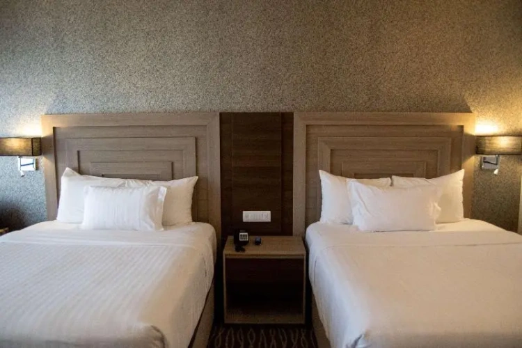 Standard Sextuple room