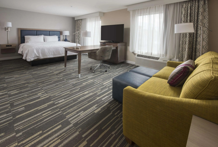 Hampton Inn & Suites Seattle/Redmond