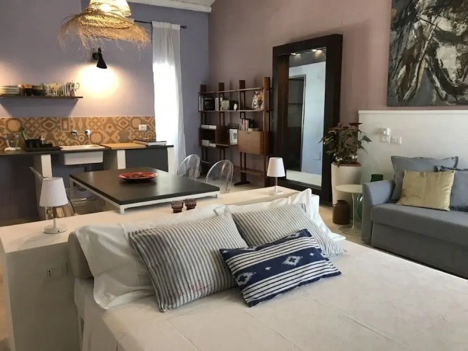 Apartment with partial sea view