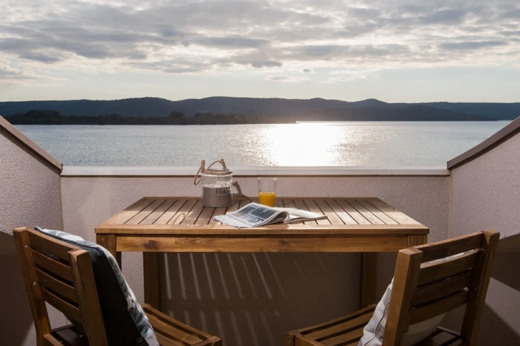 1 Bedroom Apartment with balcony and with sea view