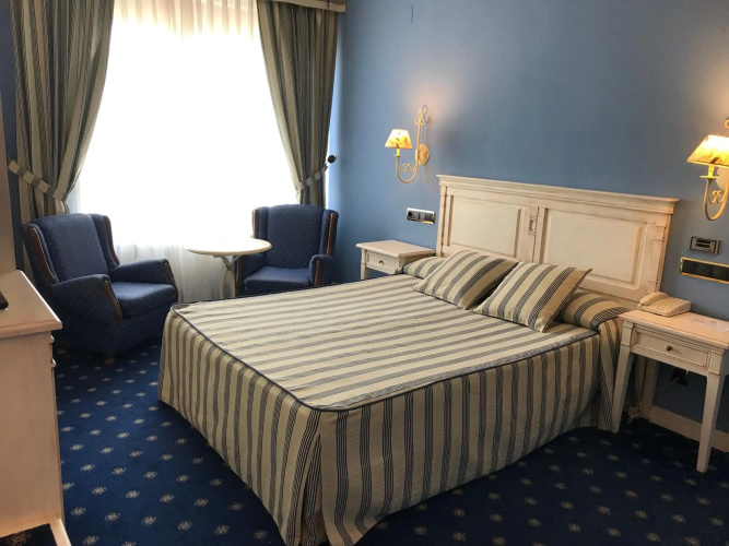 Hotel Leonor Miron