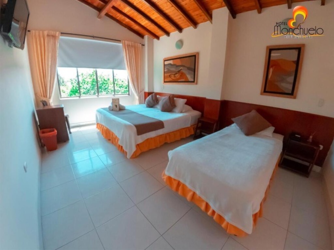 Standard Triple room with balcony