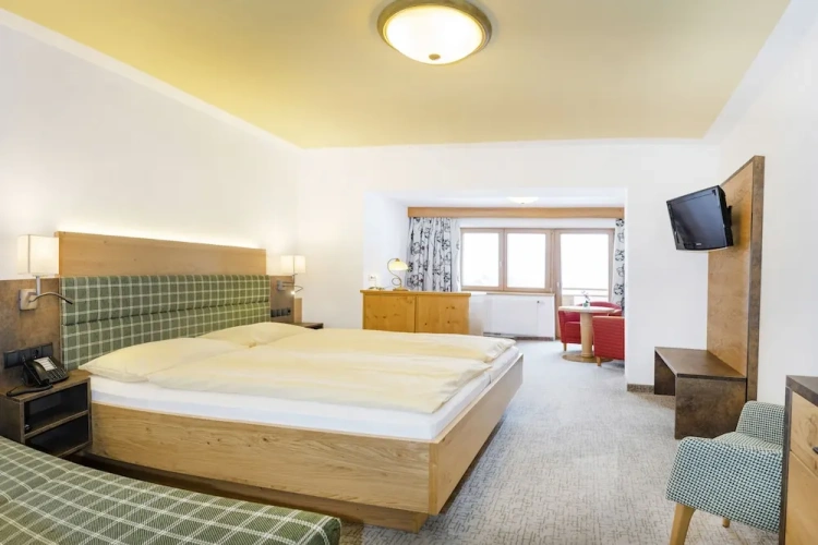 Deluxe Double room with balcony and with mountain view